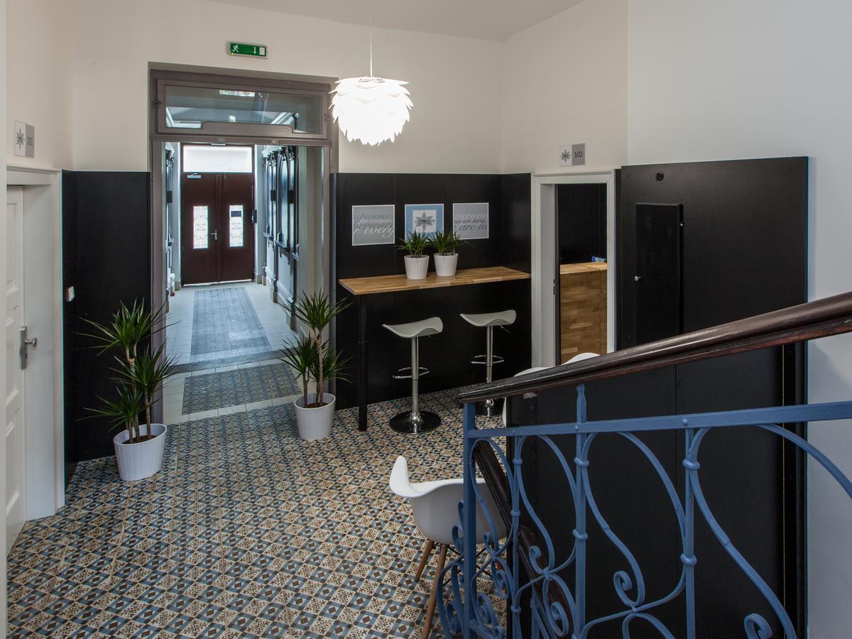 Comfortable Apartahotel Praga
